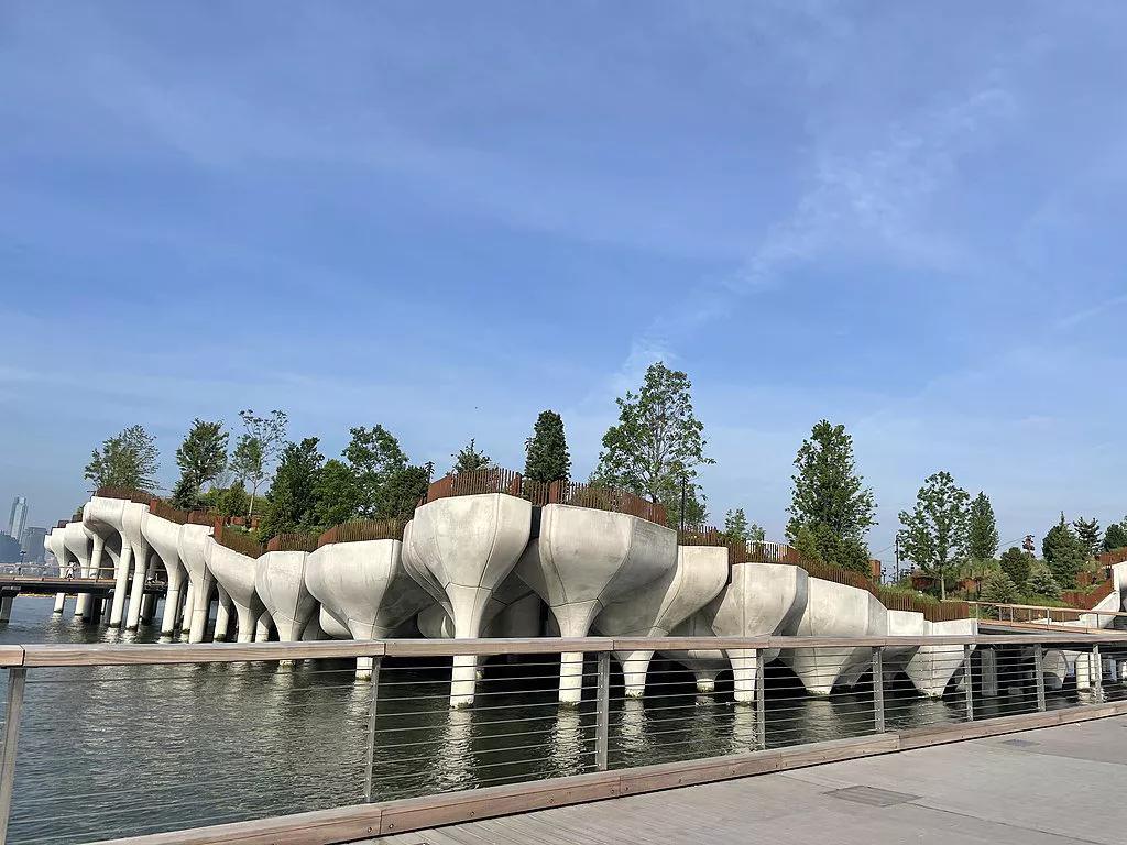 Pier 54, Dari Sejarah Kelam Titanic hingga Menjadi Little Island