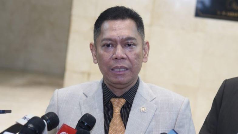 Adies Kadir Optimistis Anjloknya IHSG Masih dalam Kendali