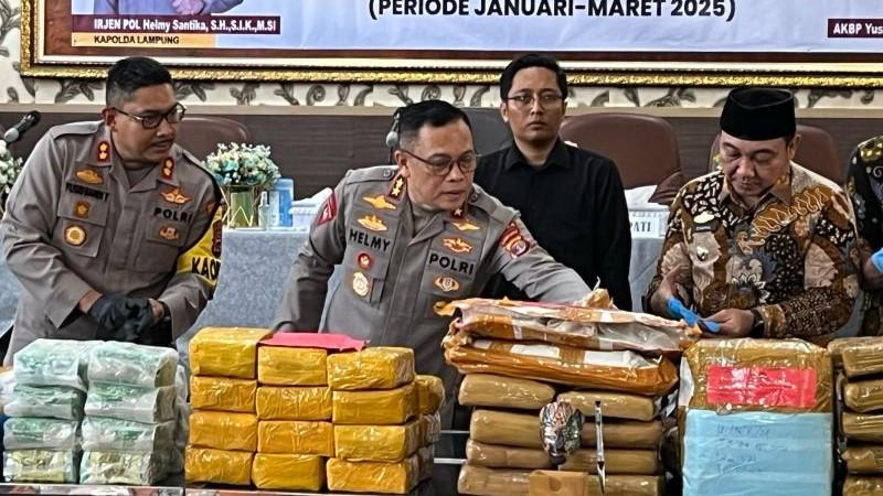 Jaringan Narkoba Internasional Fredy Pratama, Kurir Malaysia Bawa 12 Kg Sabu Dibekuk di Lampung
