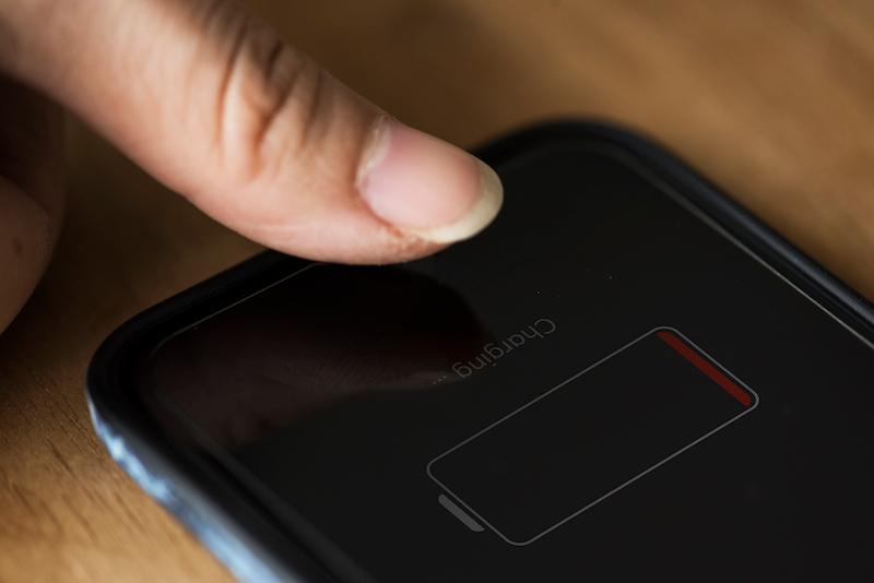 Mencegah Baterai Smartphone Kembung: Penyebab dan Cara Menghindarinya