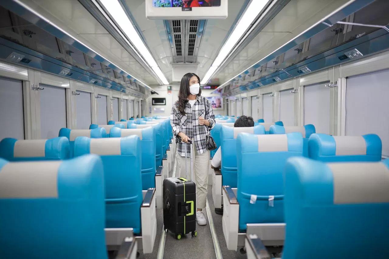 Etika Menaiki Kereta Antarkota di Saat Mudik yang Ramai dan Penuh, Ini Harus Banget Dilakukan