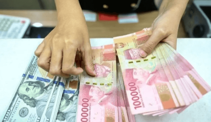 Rupiah Tertekan, Anjlok ke Rp16.612 per Dolar AS