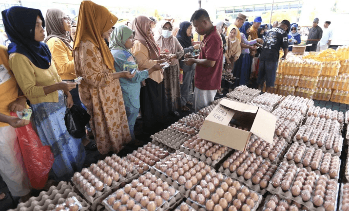 Pasar Murah Digelar di Berbagai Daerah Jelang Lebaran  Bulog dan Pemerintah Gelar Operasi Pasar Murah