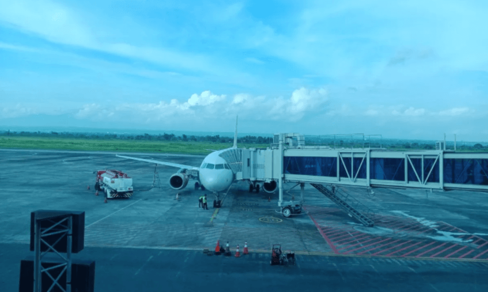 Wamenpar Tinjau Posko Terpadu Arus Mudik di Bandara Lombok