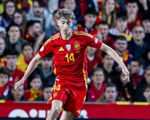Justin Kluivert Tebar Kabar Transfer Dean Huijsen ke Real Madrid