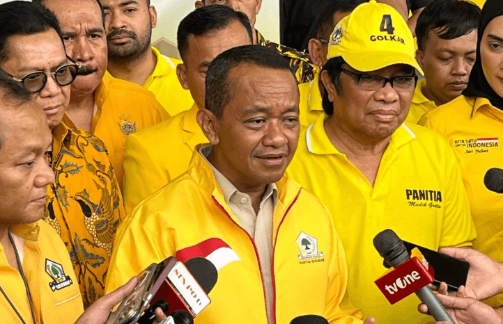 Bahlil Lahadalia Rayakan Idul Fitri di Jakarta dan Papua