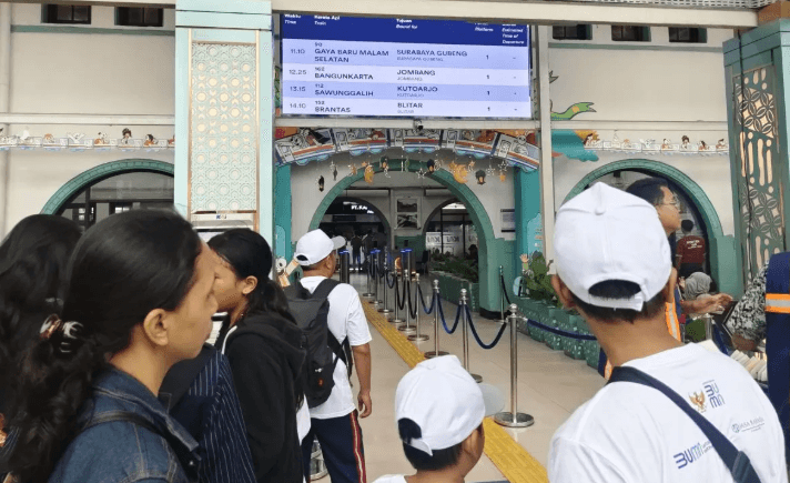 Okupansi Kereta di Stasiun Pasar Senen Tembus 103 Persen pada H-5 Lebaran