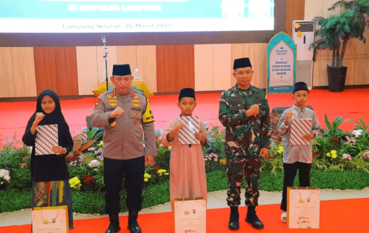 Kapolri dan Panglima TNI Hadiri Safari Ramadhan di Polda Lampung