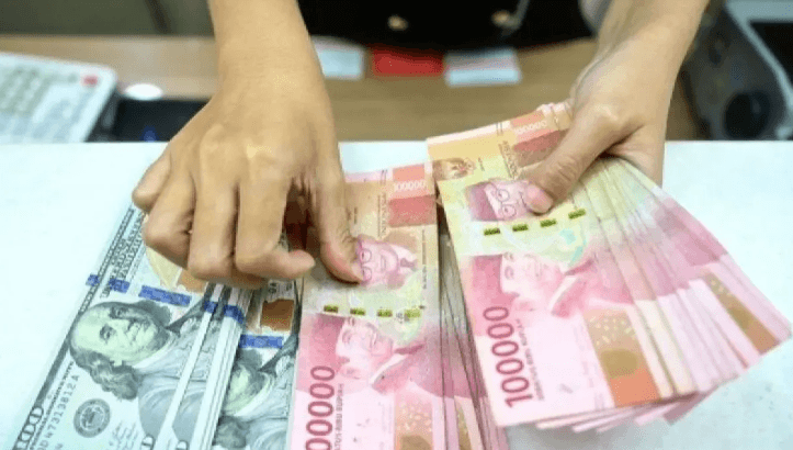 Rupiah Melemah 41 Poin, Tembus Rp16.471 per Dolar AS