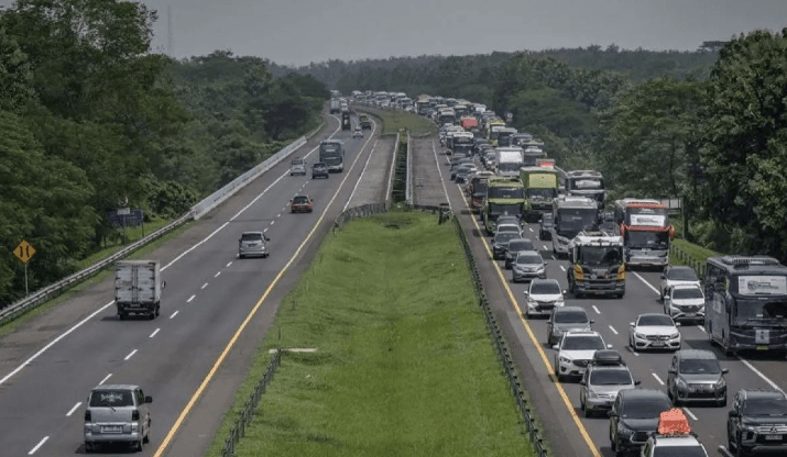 Lonjakan Kendaraan di Tol Cipali, Peningkatan 28 Persen Dibanding Hari Sebelumnya