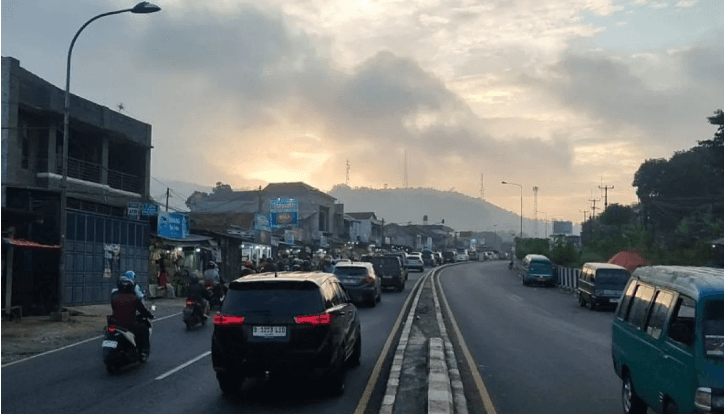 Jalur Selatan Nagreg Mulai Padat, Arus Mudik Meningkat Sejak Dini Hari