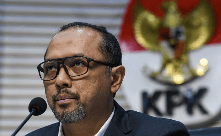 KPK Periksa Fathroni Diansyah Terkait Penggeledahan di Firma Hukum Visi Law Office