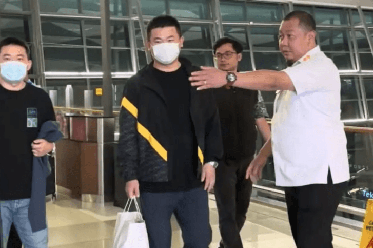 Ditjen Imigrasi Amankan Dua WN China Buronan Pemerintah China