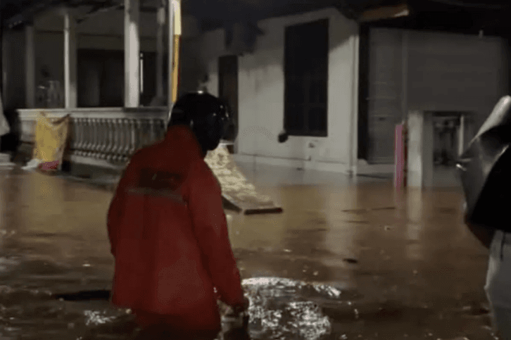 Warga Bantul Tetap Bisa Shalat Idul Fitri Meski Diterjang Banjir