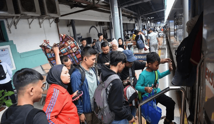 Berita Ekonomi Terkini: Digitalisasi Sertifikat Tanah hingga Pemudik Lebaran 2025