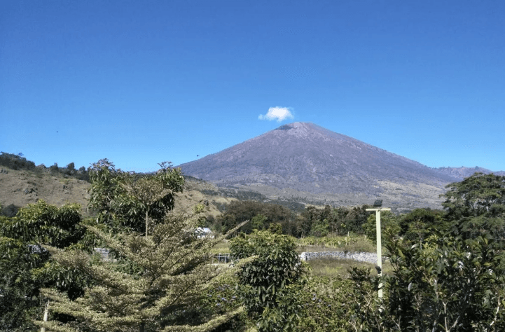 TNGR Ingatkan Pendaki Rinjani Patuhi SOP Demi Keamanan