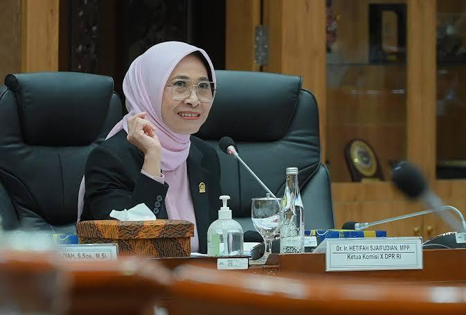 Hetifah: RUU Sisdiknas Tidak Hapus Sertifikasi Guru dan PPG