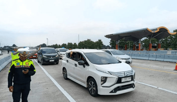 One Way di Tol Cipali Diberlakukan Lebih Awal untuk Atasi Kepadatan Arus Balik