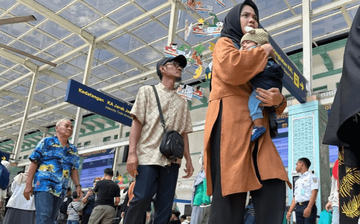 KAI Daop 1 Jakarta Catat 18.250 Penumpang Tiba di Stasiun Pasar Senen