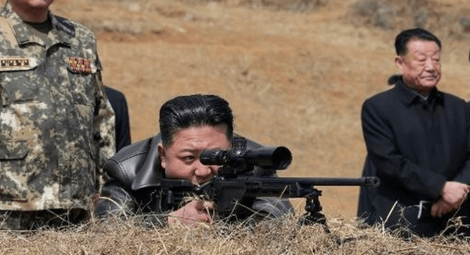 Kim Jong Un Tinjau Pasukan Khusus dan Uji Senapan Sniper Baru di Tengah Ketegangan Regional