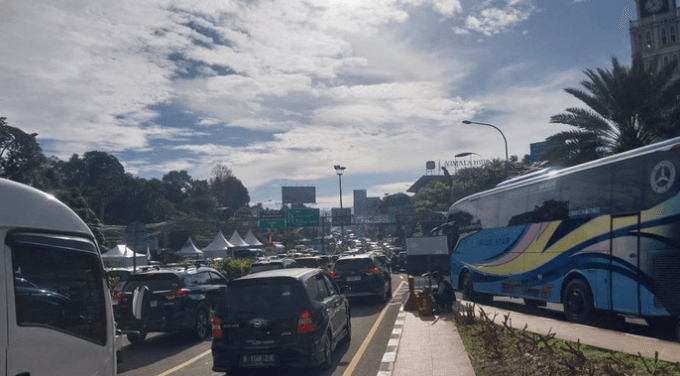 Polisi Terapkan Rekayasa Lalu Lintas dari Jakarta Menuju Puncak