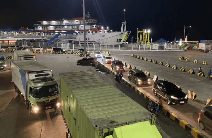 Arus Kendaraan di Pelabuhan Merak Terkendali Saat Puncak Arus Balik
