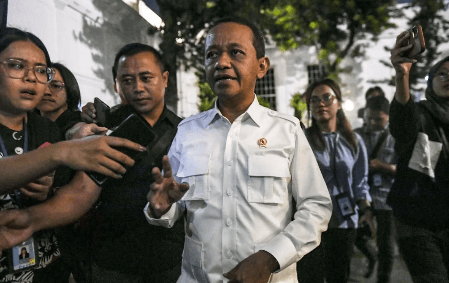 Menteri ESDM Dorong Transisi dari Fosil ke Energi Baru Terbarukan di Wilayah Timur Indonesia