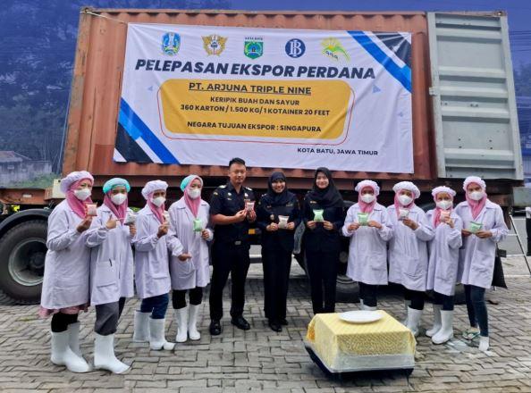 Bea Cukai Malang Lepas Ekspor Keripik Buah dan Sayur ke Singapura