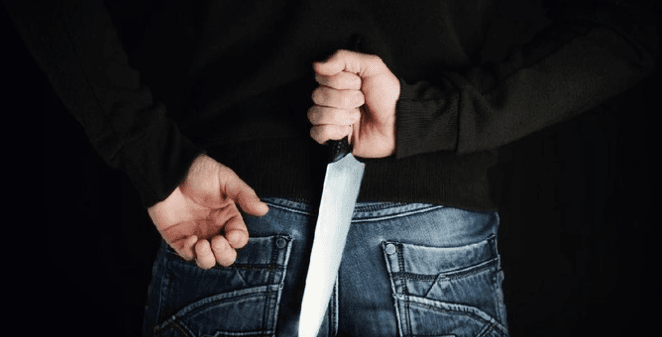 Pemilik Warung di Halim Ditikam saat Cegah Penodongan, Pelaku Diamankan Warga