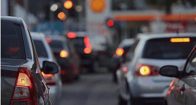 Hari Kedua Kerja Usai Lebaran, Tol Arah Jakarta Padat di Sejumlah Titik
