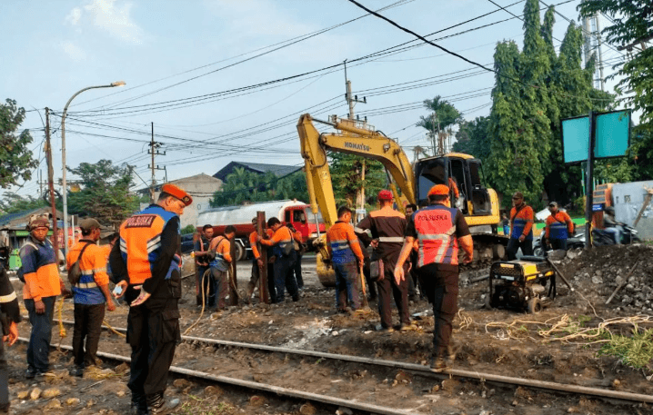 Langkah Preventif di Gresik Diambil untuk Tingkatkan Keselamatan Perjalanan Kereta dan Pengguna Jalan