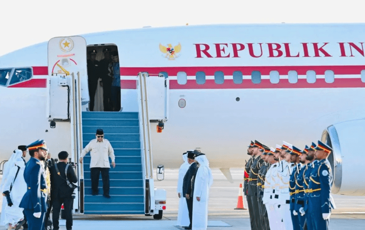 Presiden Prabowo Tiba di Abu Dhabi, Siap Bertemu Presiden MBZ Bahas Geopolitik Global