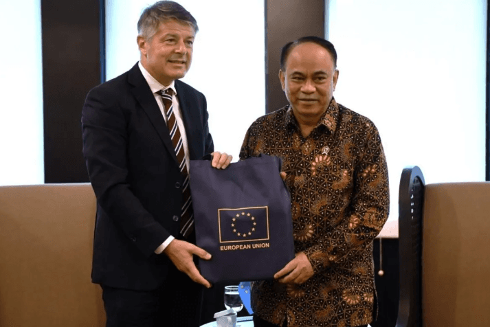Menkop Budi Arie Dorong Hilirisasi Sawit Lewat Koperasi, Sambut Peluang Kerja Sama dengan Uni Eropa