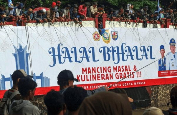 Potret Ribuan Warga Mancing Massal di Bogor