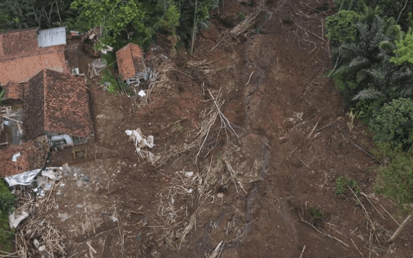 Longsor Terjang Desa Sadapaingan Ciamis, 210 Warga Mengungsi