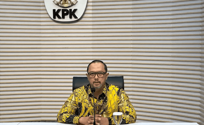 Febri Diansyah Diperiksa sebagai Saksi dalam Kasus Suap PAW DPR RI
