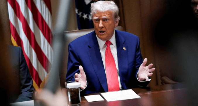 AS Siap Terapkan Tarif Impor Semikonduktor, Trump Soroti Kemandirian Industri Teknologi dan Farmasi