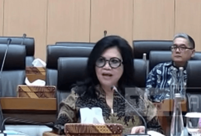 Dorong Industri Hijau, Evita Nursanty Minta Produksi Botol Plastik Kecil Dihentikan di Bali