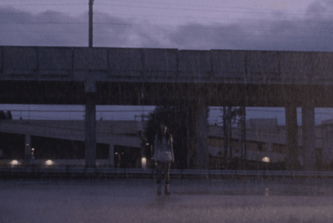 Chuu Rilis Teaser Video Musik "Only Cry in the Rain" dengan Format Inovatif