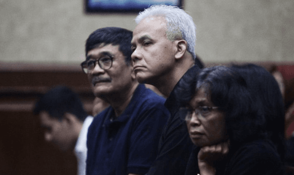 Ganjar Pranowo dan Djarot Saiful Hidayat Hadiri Sidang Hasto Kristiyanto untuk Beri Dukungan Moral