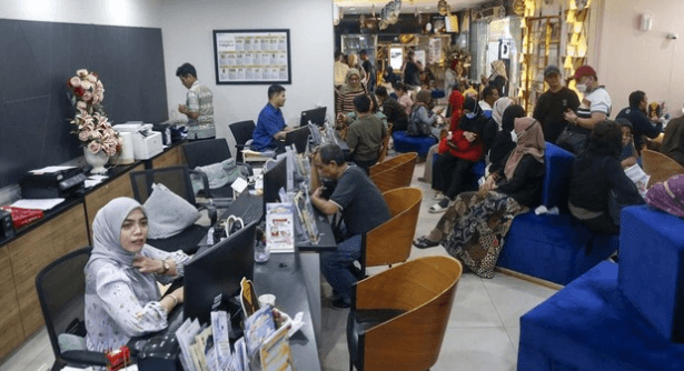 Harga Emas Melonjak, Fenomena FOMO Menyapu Pembeli: Investasi atau Kepanikan?