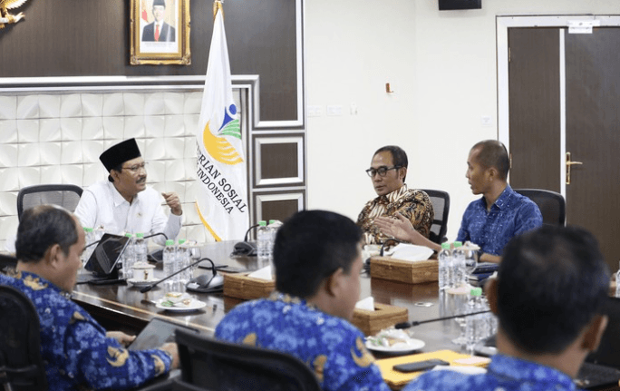 Gus Ipul Dukung Digitalisasi Perlinsos, Target Peluncuran Infrastruktur Digital Publik pada Agustus 2025