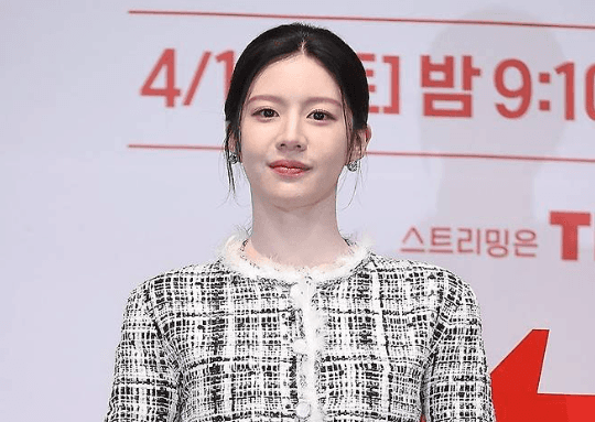 Go Yoon-jung Tampil di You Quiz, Siap Bagikan Cerita Karier dan Drama Terbaru
