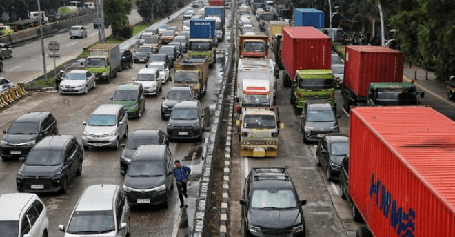 Antrean Ribuan Truk Sebabkan Kemacetan Parah di Akses Menuju Tanjung Priok, Polisi dan Pelindo Lakukan Penanganan