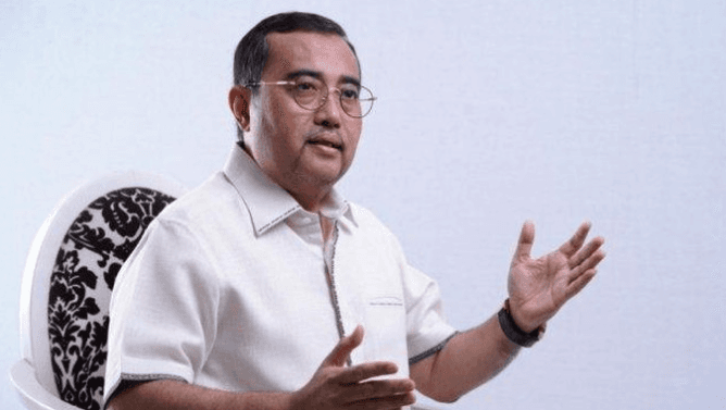 DPR Desak Tindak Tegas Perusahaan di Surabaya yang Potong Gaji Salat Jumat dan Tahan Ijazah Karyawan