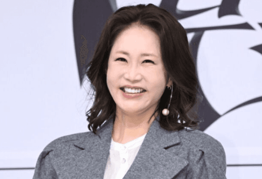 Shin Eun-kyung Nostalgia Karier dan Ungkap Duka atas Kim Soo-mi di ‘Baekban Travels’