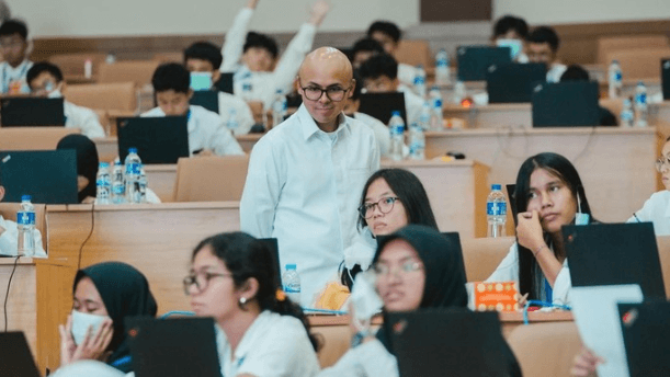 Indonesia On Track Lindungi Anak dari Bahaya Medsos, Lalu Apa?