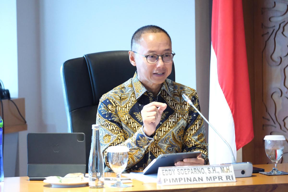 Peringatan Tegas Pimpinan MPR Untuk Perusahaan yang Potong Gaji Karyawan Karena Shalat Jum’at