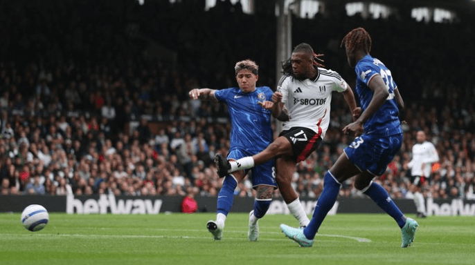 Chelsea Kebobolan Lewat Gol Iwobi, VAR Anulir Gol Pereira di Awal Laga