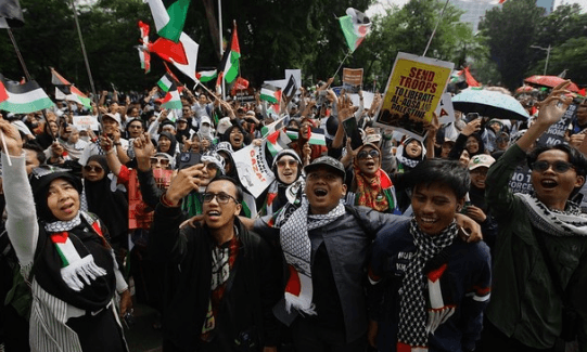 Ratusan Massa Gelar Aksi "Stop Genosida Palestina" di Depan Kedubes AS, Serukan Solidaritas Kemanusiaan